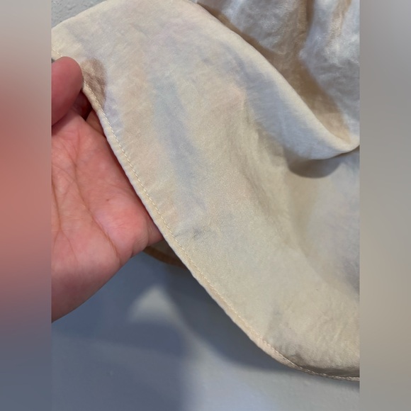 Dolan Elegant Beige Sleeveless Blouse - Picture 7 of 8